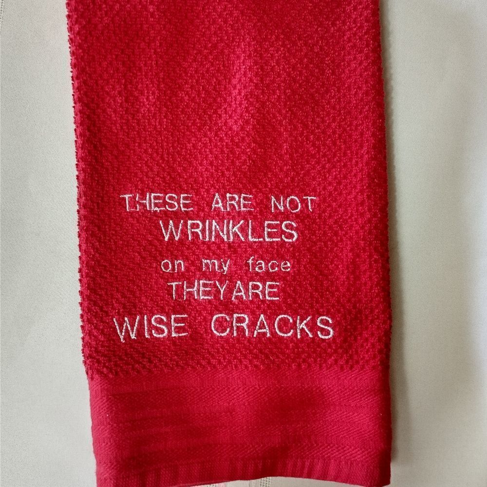 Wise crack hand towel